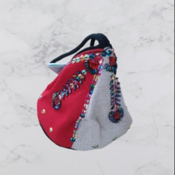 চুমকি বটুয়া